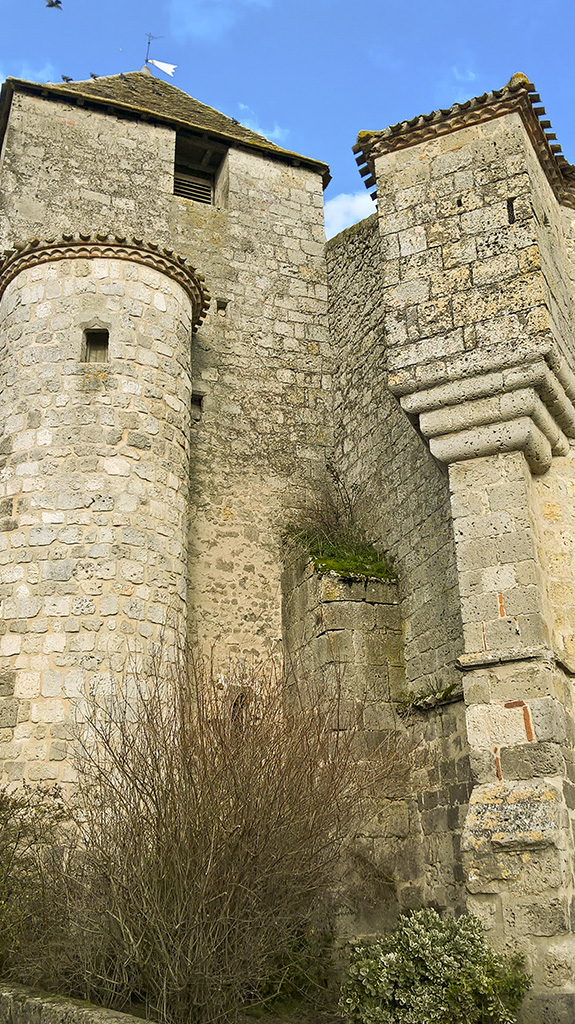 Chateau de Clermont Dessous