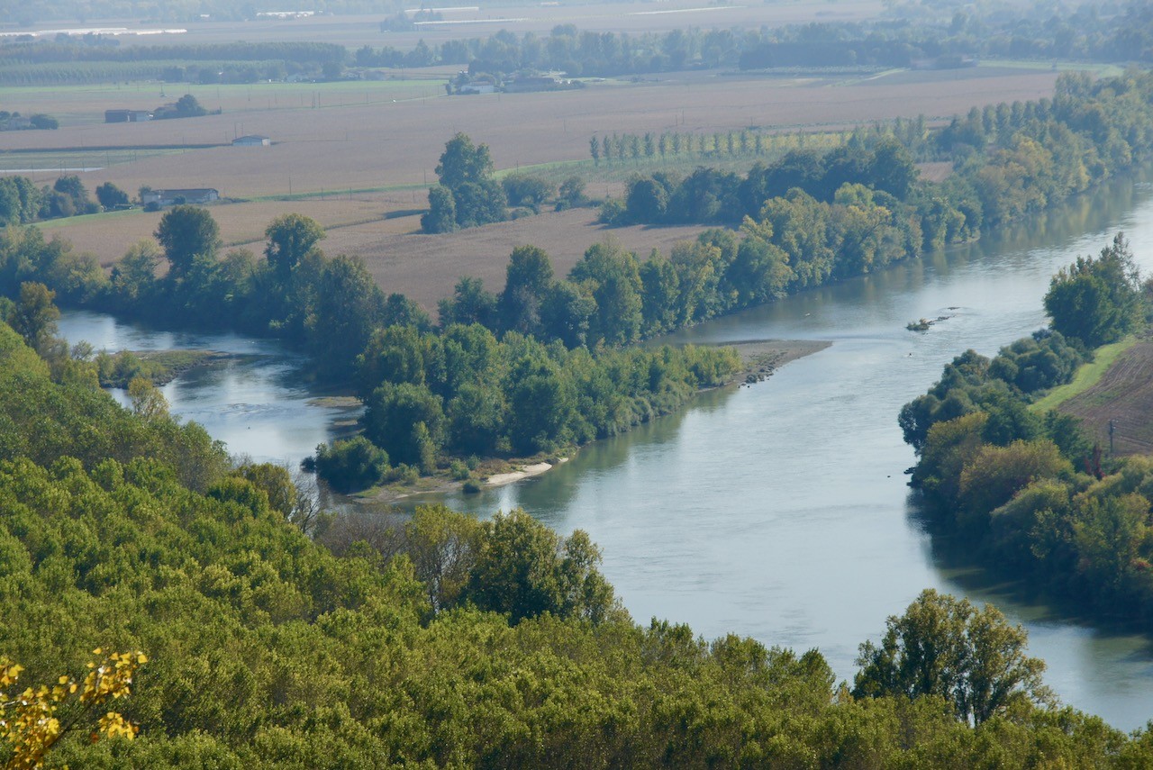 Le Lot se jetant dans la Garonne