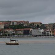 La baie avec : Iglesias Santa Maria et Castillo del Rey