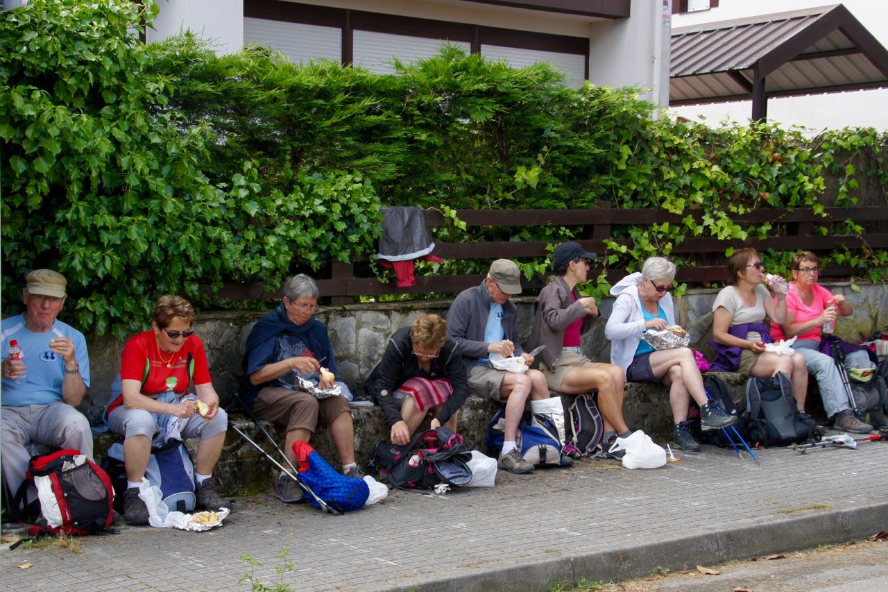 Arrêt pique-nique dans un petit village : Serdio