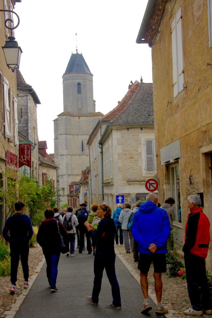 L'église Saint-Maur avec son clocher-porche