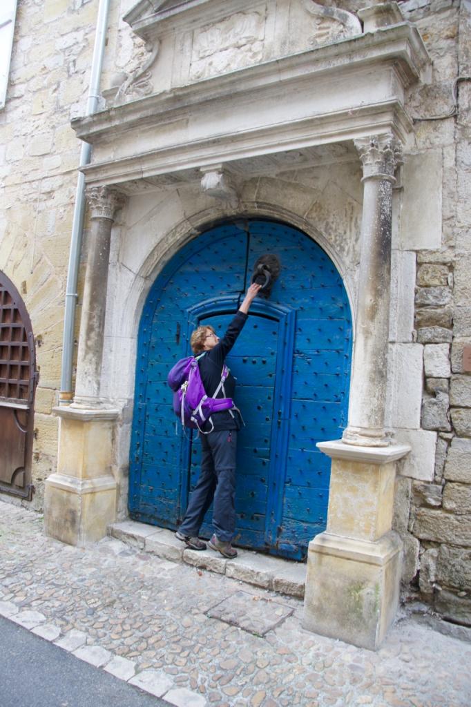 Hôtel de Briance (heurtoir de porte très haut pour homme à cheval)