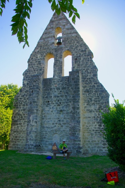1er site visité : l'église de Verdegas et son clocher-mur