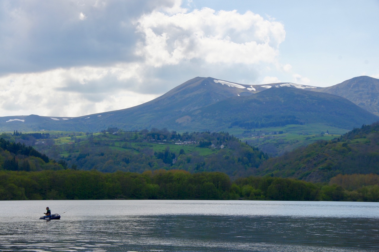 et le Lac Chambon