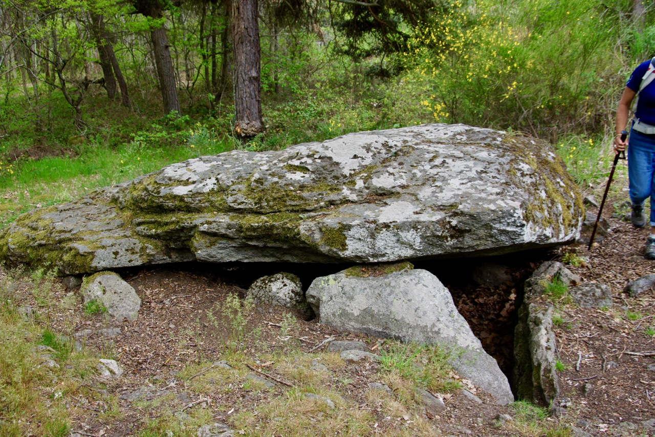 Dolmen de la Pineyre, érigé entre le Ve et IIIe millénaire avant J.C.