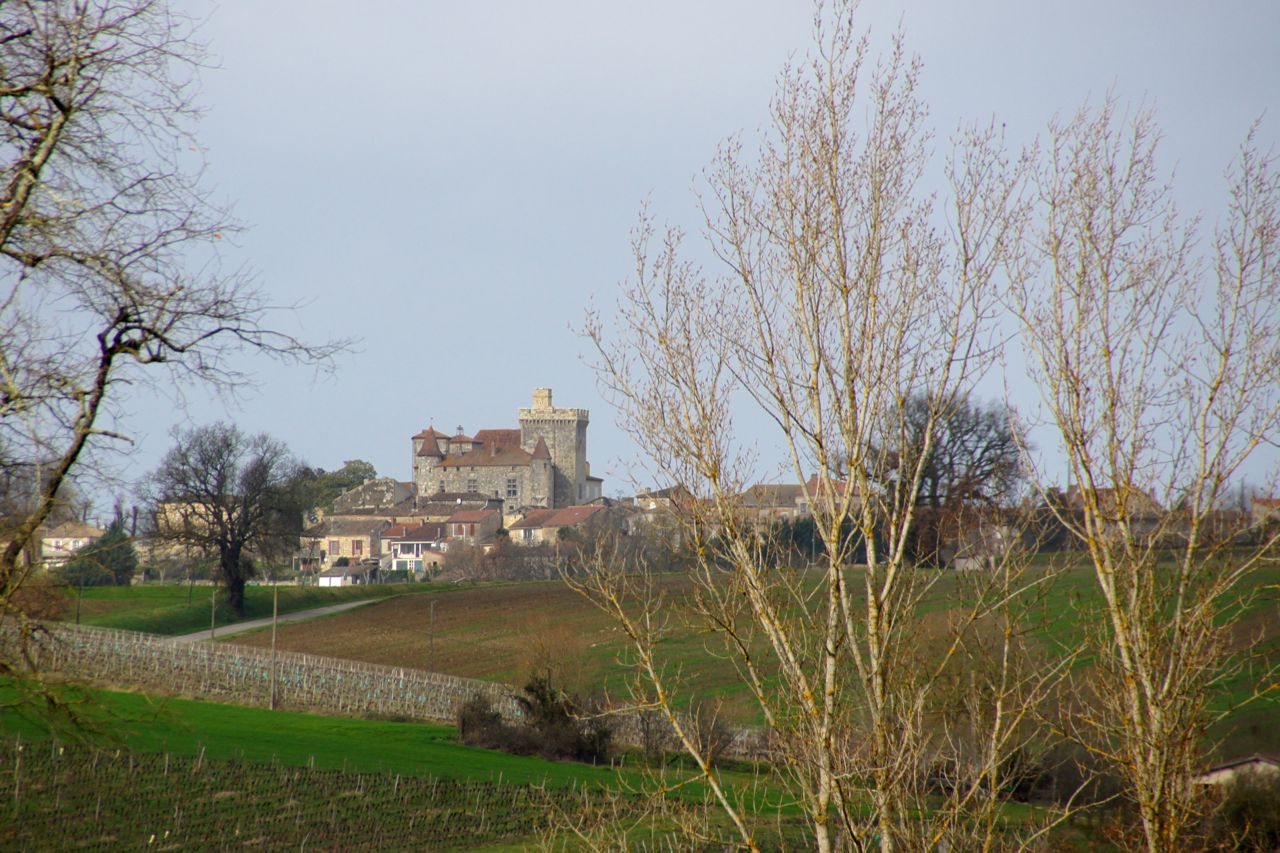 …dont le Château de Xaintrailles