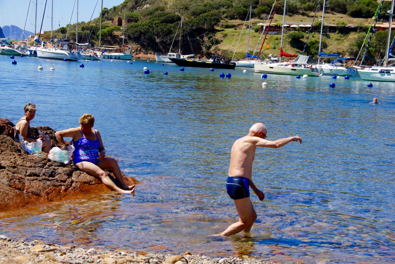 Baignade en plus pour d'autres (Fifi n'est pas le dernier)