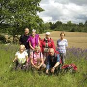 Rando en petit groupe dans les fleurs et sans pluie