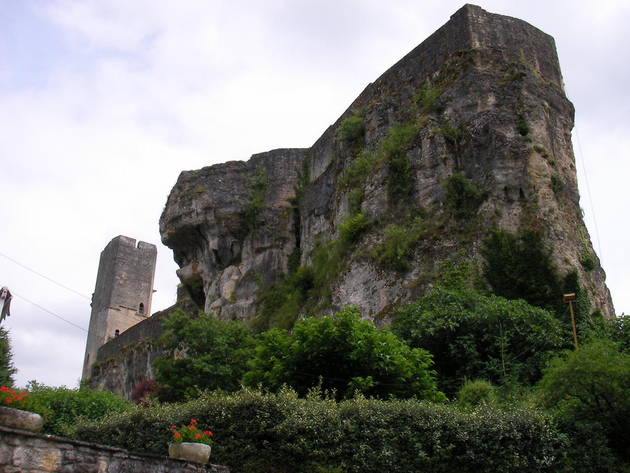 la forteresse de Gavaudun